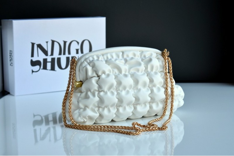 881 WHITE