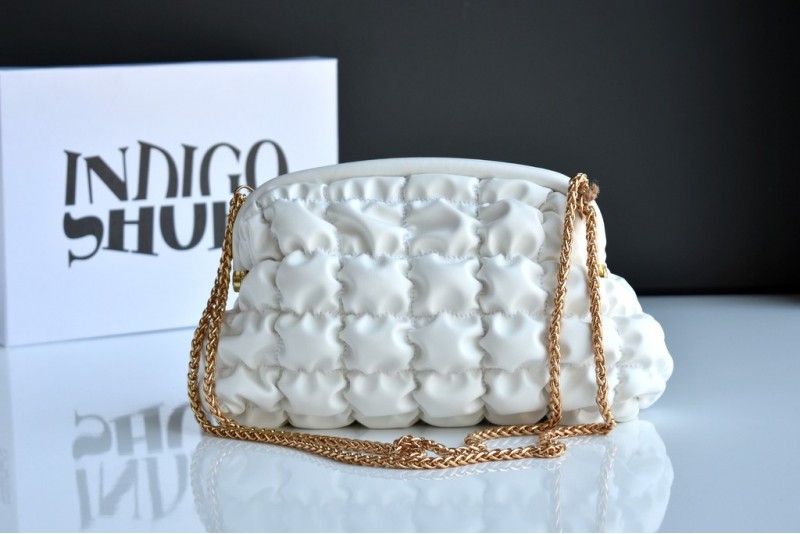 881 WHITE