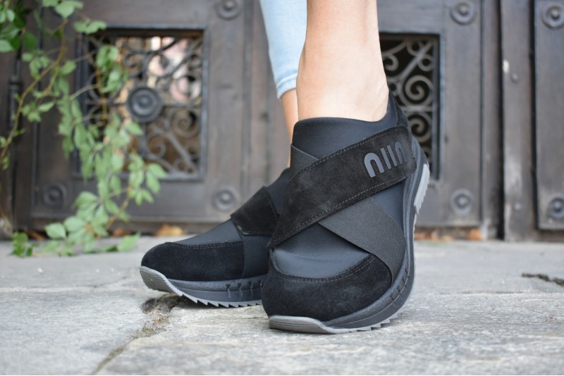510-1826 / BLACK