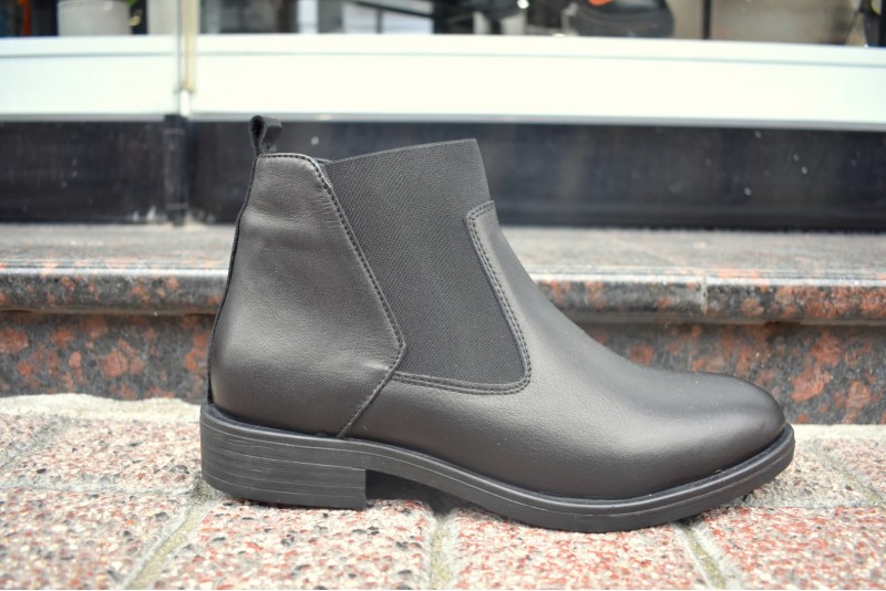 1135 / BLACK