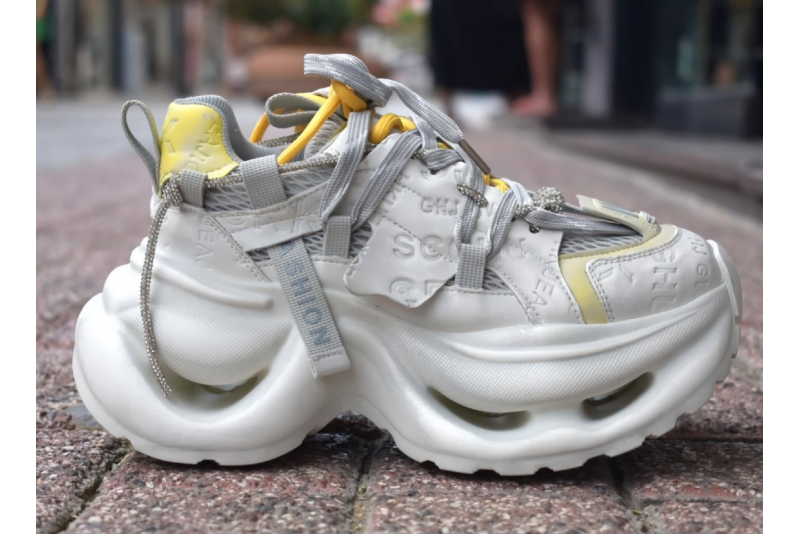 2026-91/ WHITE & YELLOW