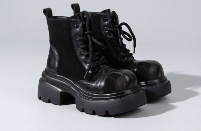 10-99-1 / BLACK