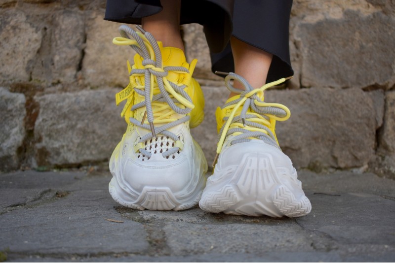 M111 / LIGHT YELLOW