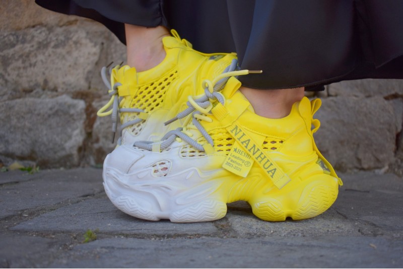 M111 / LIGHT YELLOW