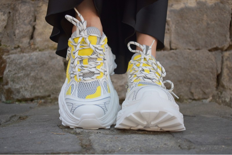 M112 / WHITE & YELLOW