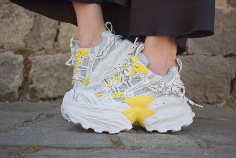 M112 / WHITE & YELLOW