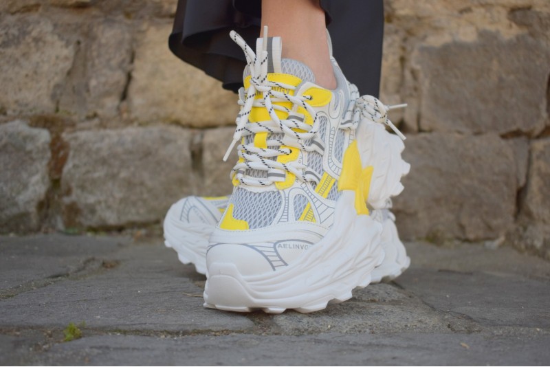 M112 / WHITE & YELLOW