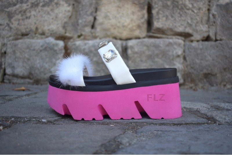 M122 / PINK & WHITE