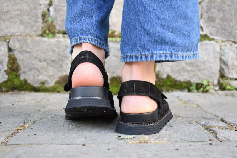 354-933 / BLACK