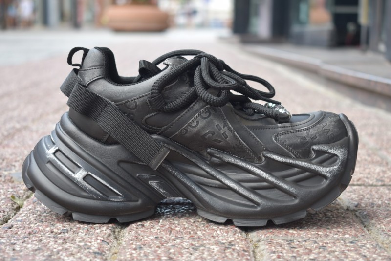 568-7 / BLACK