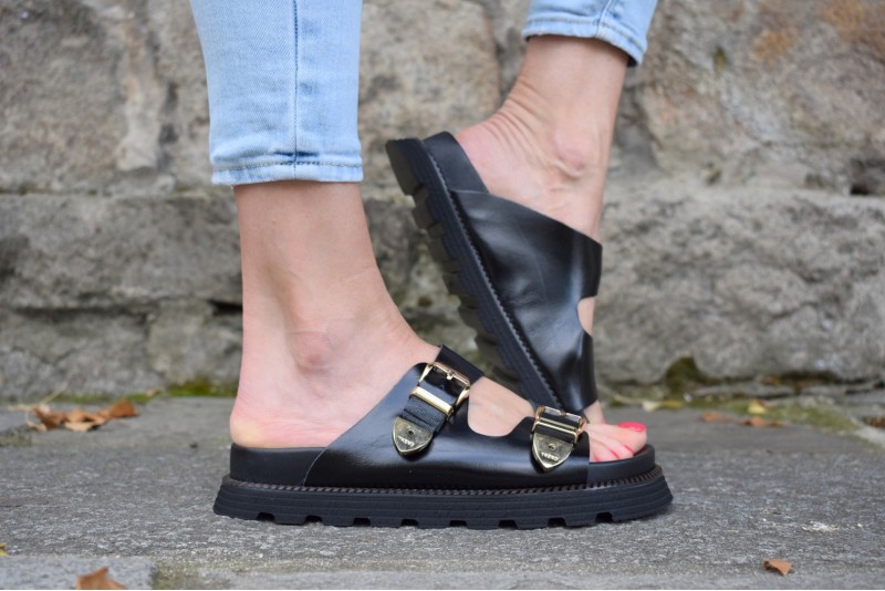 354-930 / BLACK