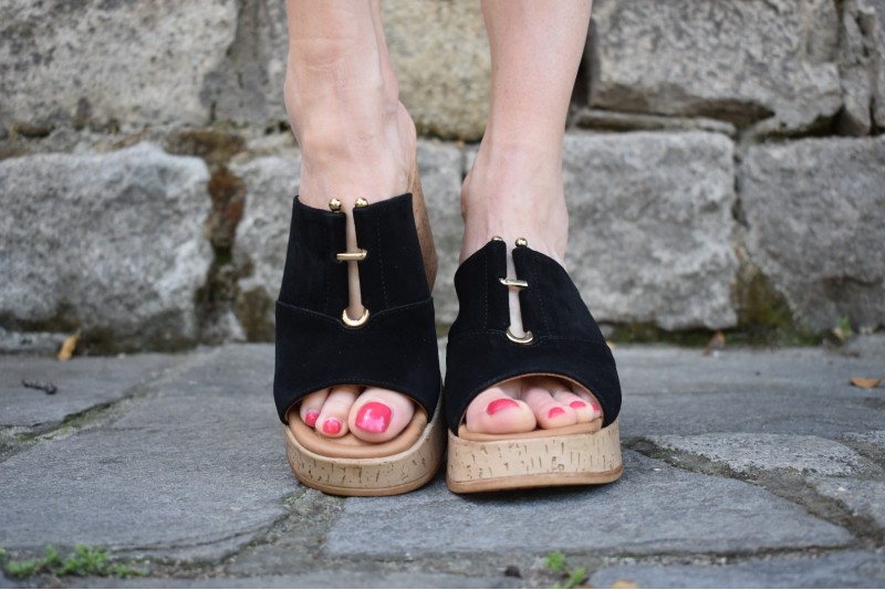 315-174 / BLACK