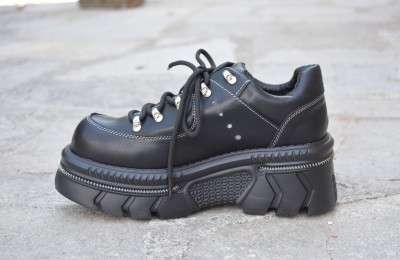 700-1 / BLACK